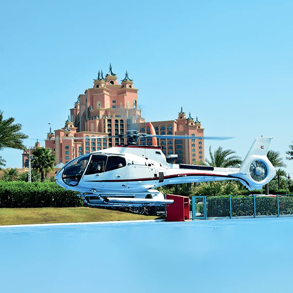 بيرل - رحلة بالطائرة الهليكوبتر لمدة 12 دقيقة في دبي