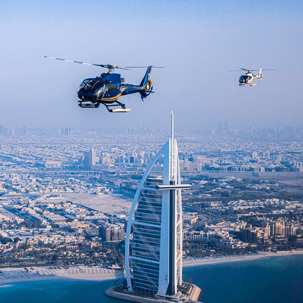 رحلة ممتعة - 15 دقيقة بالطائرة الهليكوبتر في دبي