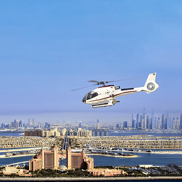 جولة إمبراطورية - 45 دقيقة بالطائرة الهليكوبتر في دبي